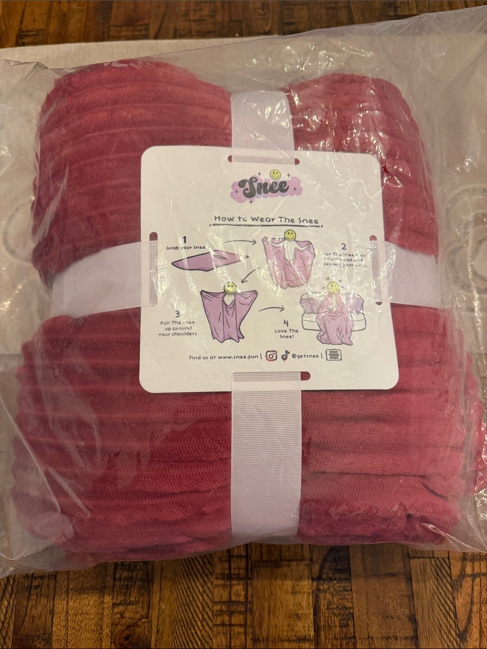 Snee Cozy Wrap plush blanket